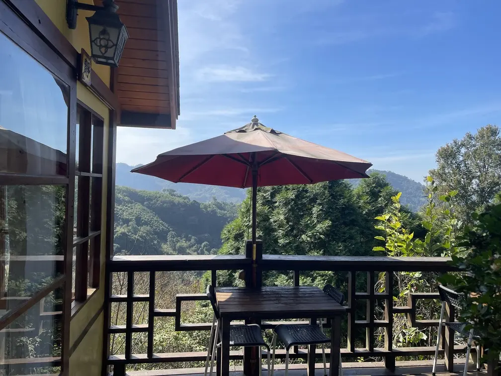 依山之屋 - 靜 露營木屋 - 浴室與盥洗空間